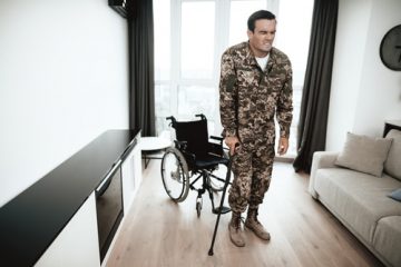 חייל אשר נפגע בתאונת אופניים בעת שירותו